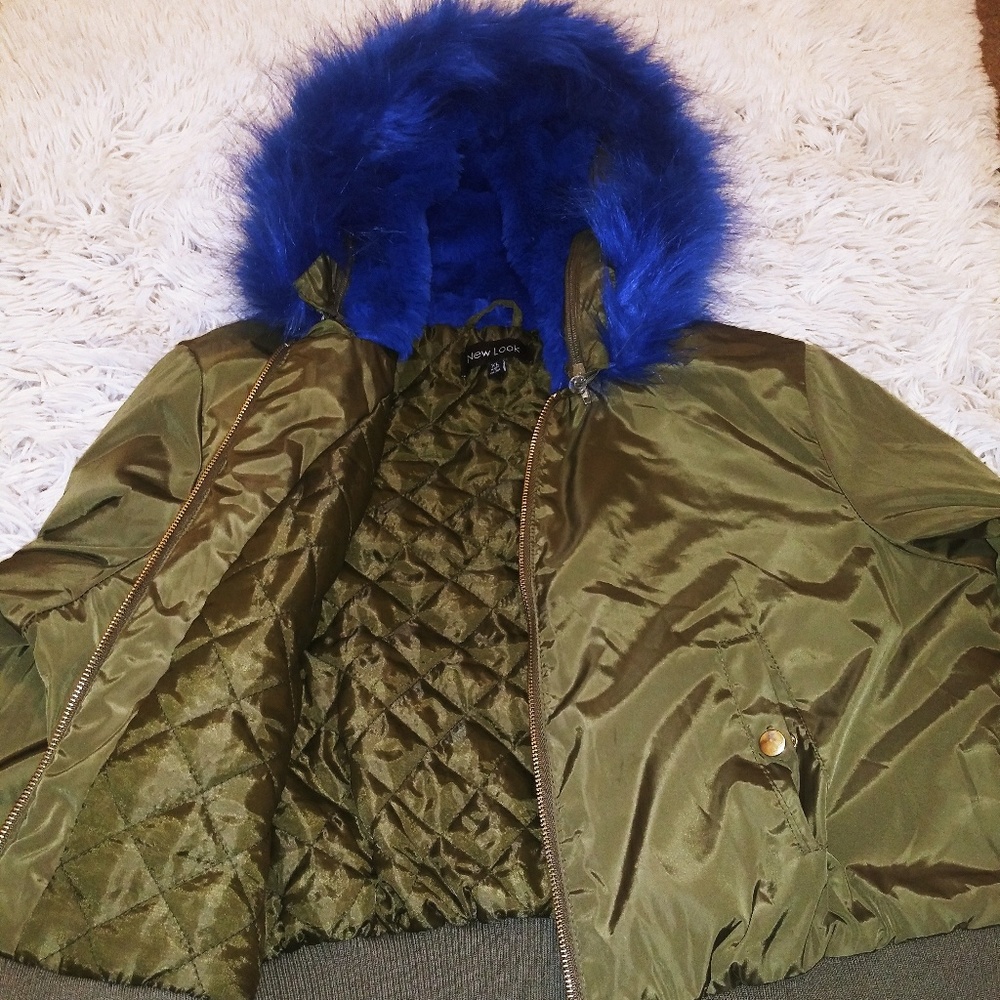 Cropped puffer jacket